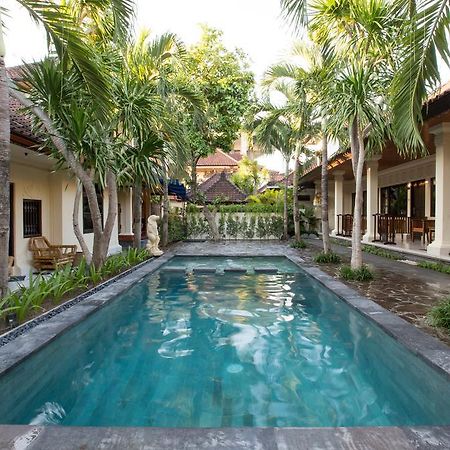 Sari Indah Cottages Кута Экстерьер фото