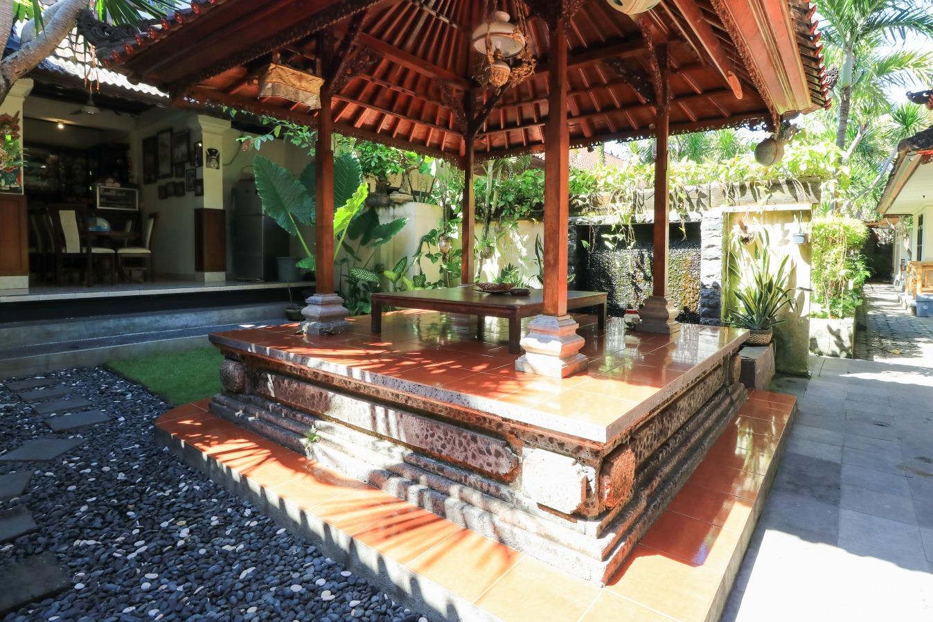 Sari Indah Cottages Кута Экстерьер фото