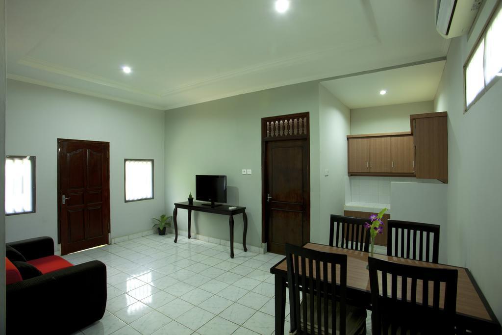 Sari Indah Cottages Кута Экстерьер фото